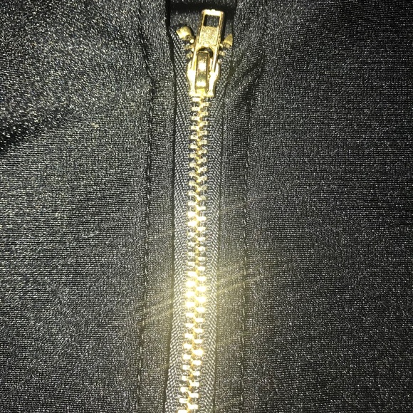 Little black dress with gold zipper - Picture 4 of 5